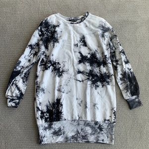 NWT Bloomingdale’s Aqua Tie Dye Sweater